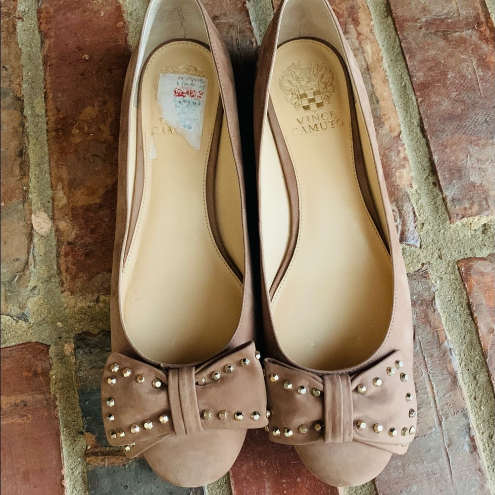 Vince Camuto Gold Studded Tan Bow Flats